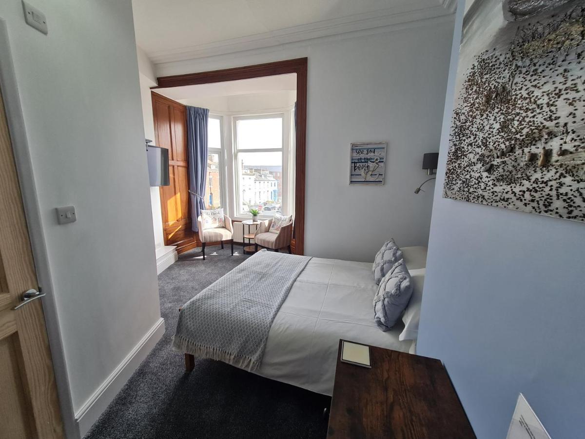 Отель Kimberley House Уитби Экстерьер фото
