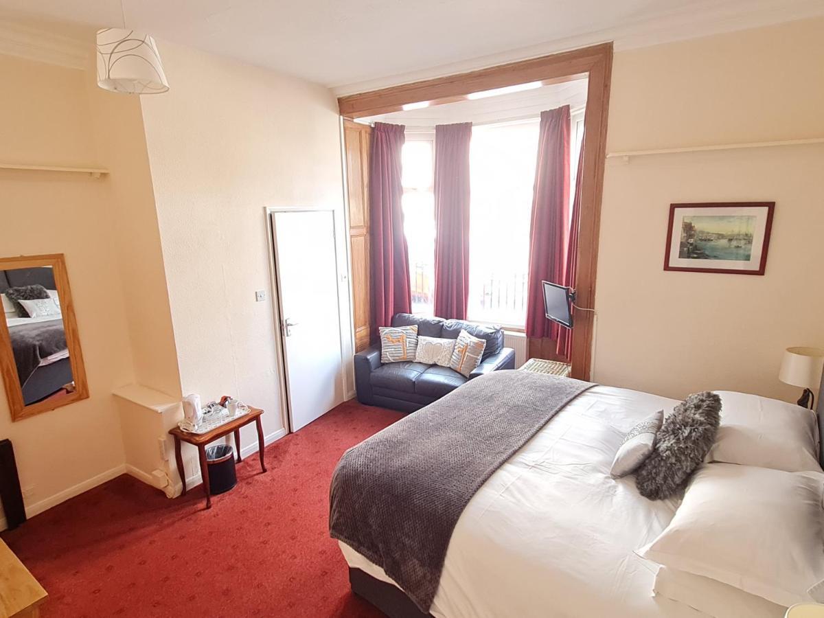 Отель Kimberley House Уитби Экстерьер фото