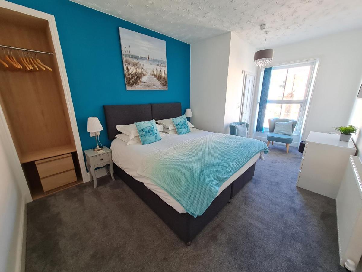 Отель Kimberley House Уитби Экстерьер фото